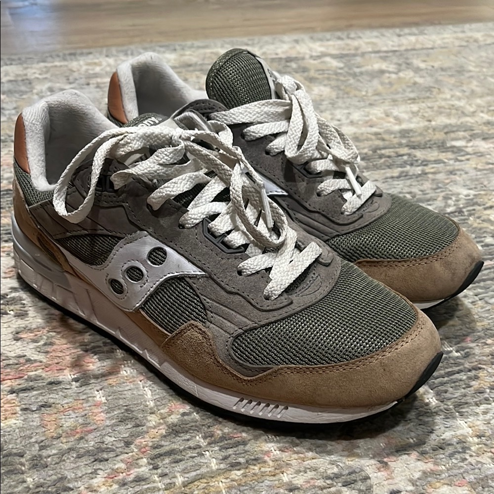 Saucony Shadow 5000 Sneakers - lightly worn.